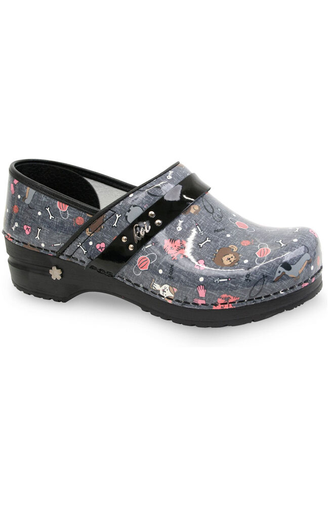 koi nursing clogs