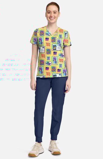 Women's V-Neck Vacation Post Card Print Scrub Top Women's V-Neck Vacation Post Card Print Scrub Top
